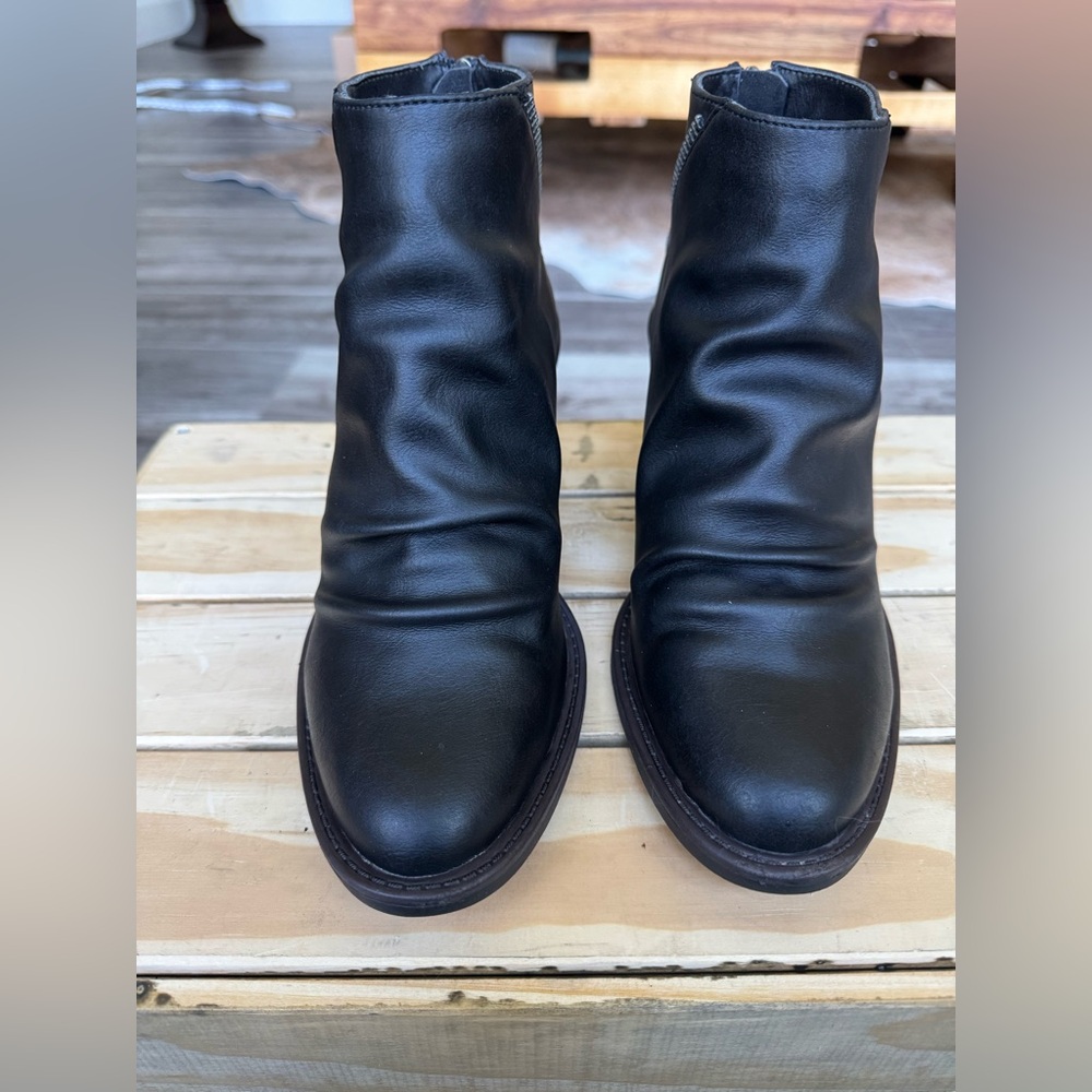 Blowfish - Liberty Ankle Boots; size 10